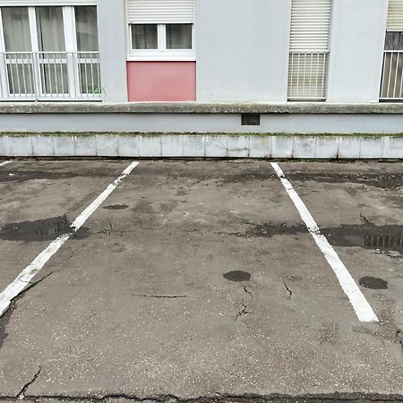 Ferienwohnung Au Coeur Des Arenes - Parking Prive Metz Exterior foto